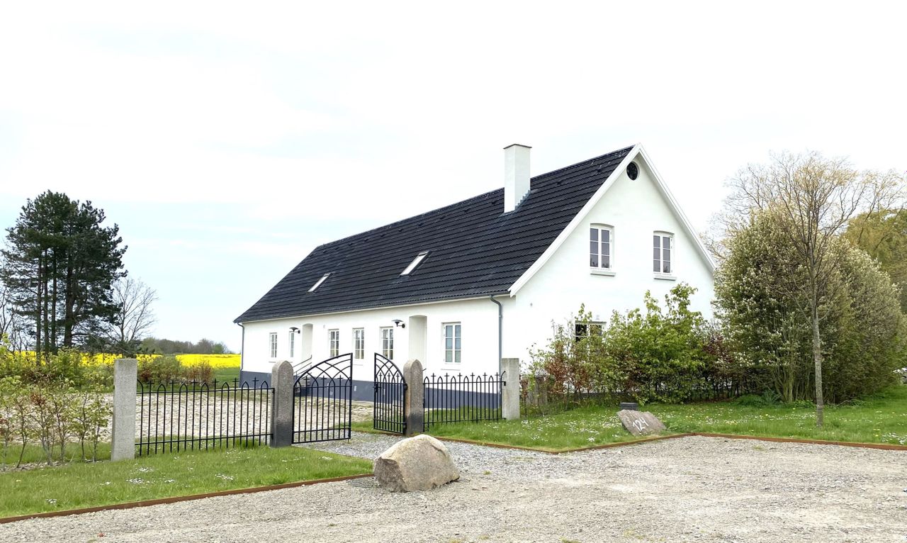 image 01