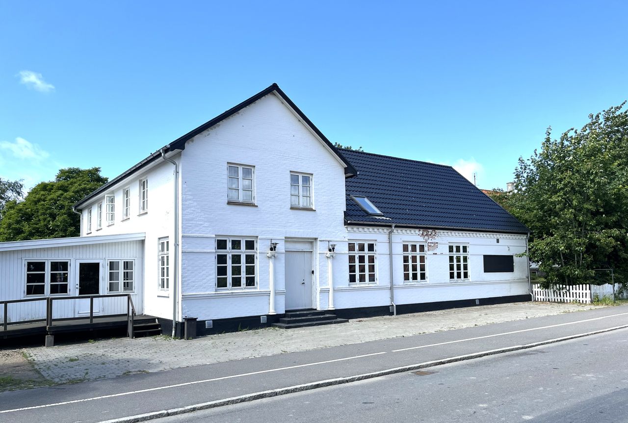 image 01